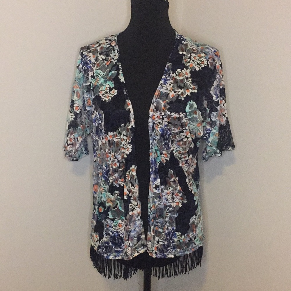 Almost Famous Floral Navy Kimono Size Small